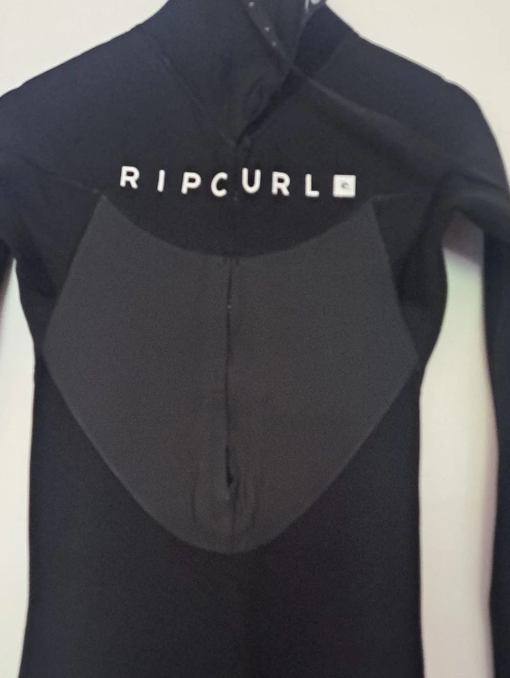 Rip Curl Men’s Black Long Sleeve Swim Rash Guard Wetsuit